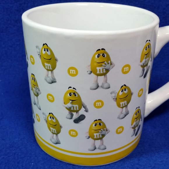 Yellow M&M's Coffee Mug 2018 Collectible Mug Preowned - Picture 6 of 10